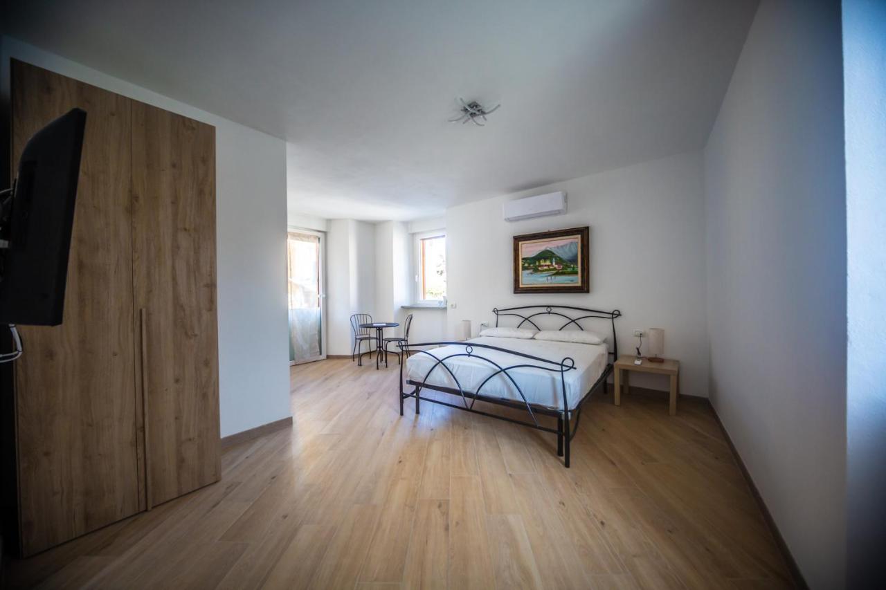 Around Lago Maggiore Rooms Reno Di Leggiuno المظهر الخارجي الصورة