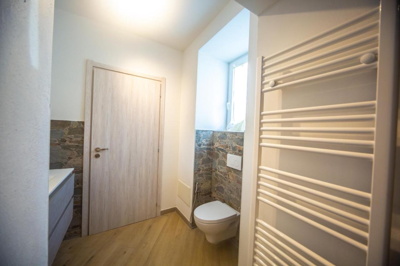 Around Lago Maggiore Rooms Reno Di Leggiuno المظهر الخارجي الصورة
